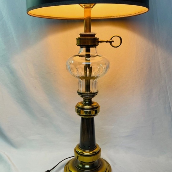 Gorgeous Vintage Stiffel Table Lamp - Picture 2 of 8